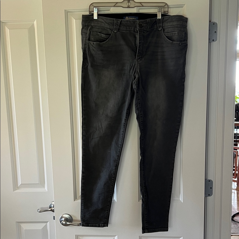 Democracy Women's Dark Gray Skinny Jeans